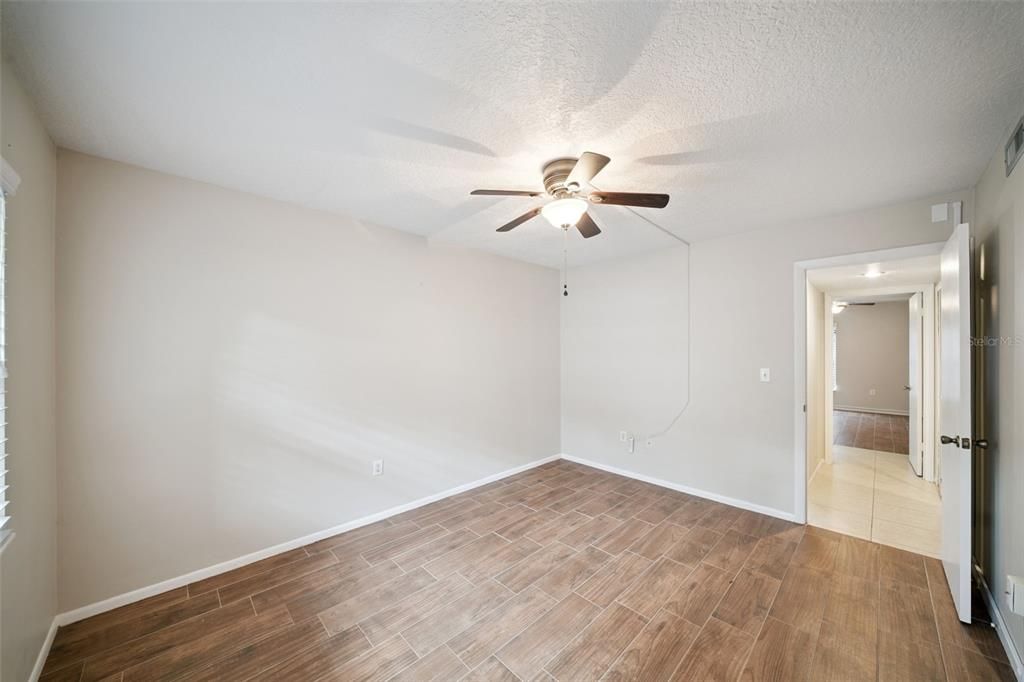 For Sale: $215,000 (2 beds, 2 baths, 1022 Square Feet)