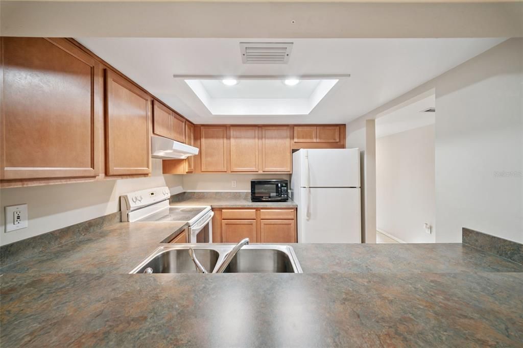 For Sale: $215,000 (2 beds, 2 baths, 1022 Square Feet)