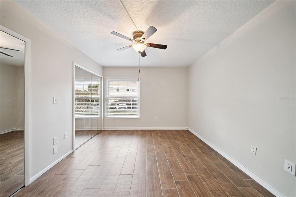 For Sale: $215,000 (2 beds, 2 baths, 1022 Square Feet)