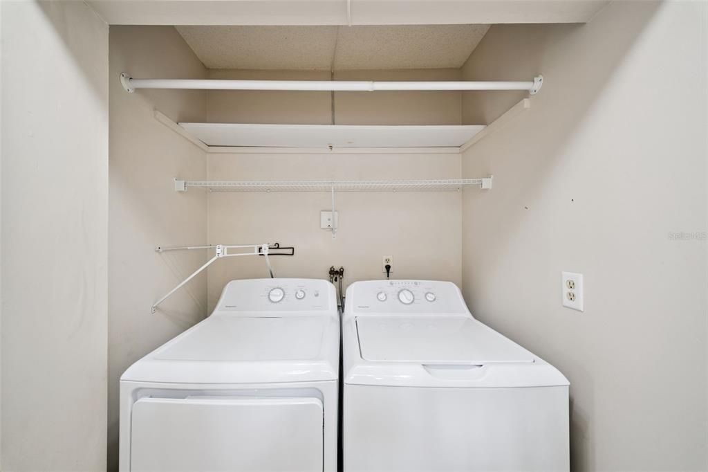 For Sale: $215,000 (2 beds, 2 baths, 1022 Square Feet)