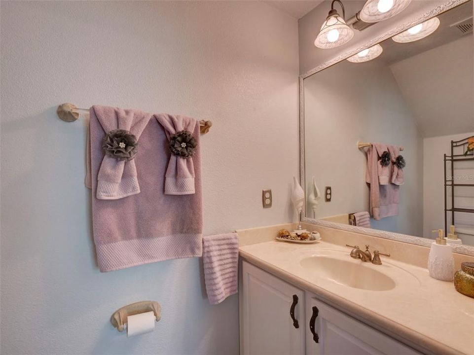 Activo con contrato: $509,900 (4 camas, 2 baños, 3472 Pies cuadrados)