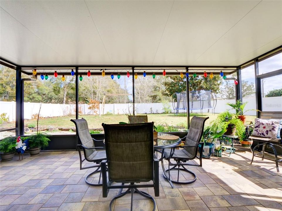 Activo con contrato: $509,900 (4 camas, 2 baños, 3472 Pies cuadrados)