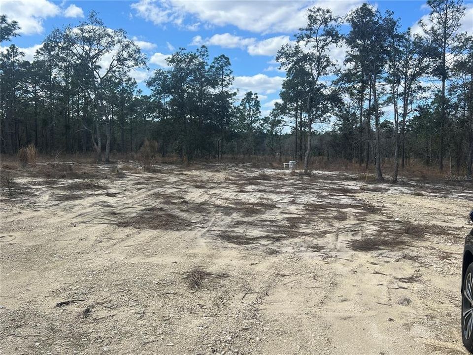 На продажу: $42,400 (1.00 acres)