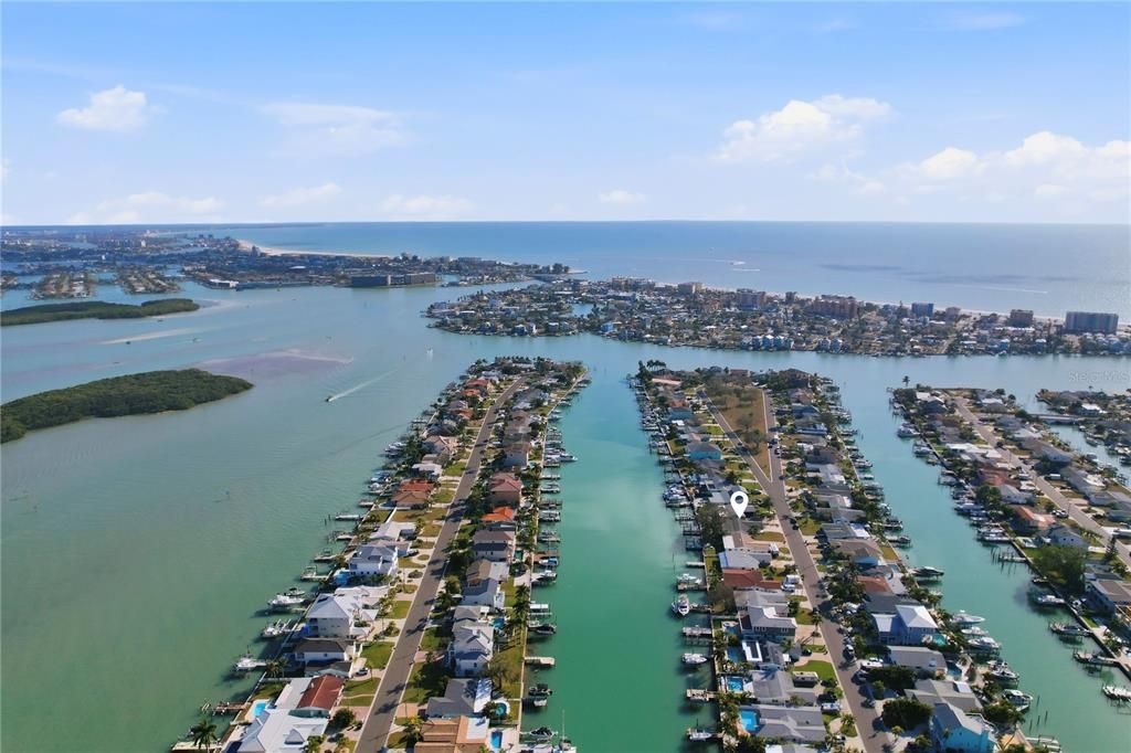 For Sale: $875,000 (2 beds, 2 baths, 1595 Square Feet)