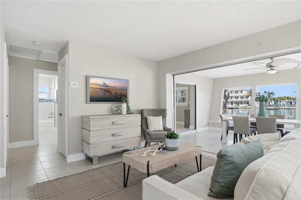 For Sale: $875,000 (2 beds, 2 baths, 1595 Square Feet)