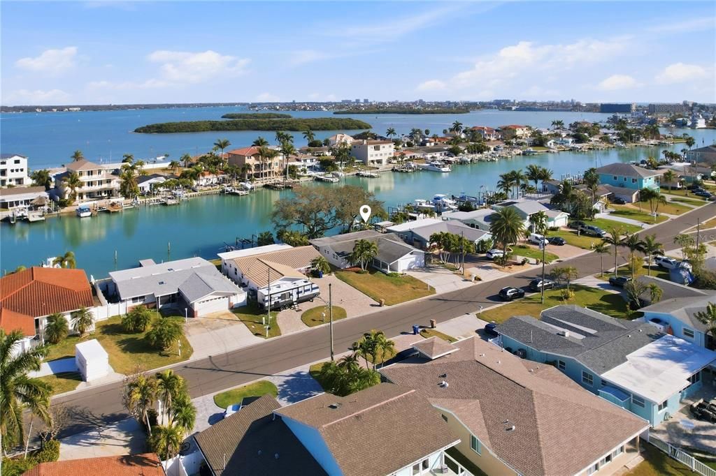 For Sale: $875,000 (2 beds, 2 baths, 1595 Square Feet)