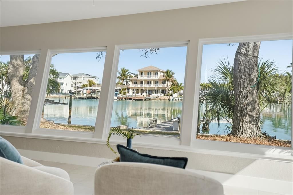 For Sale: $875,000 (2 beds, 2 baths, 1595 Square Feet)