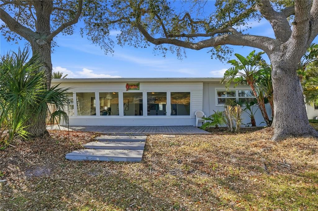 For Sale: $875,000 (2 beds, 2 baths, 1595 Square Feet)