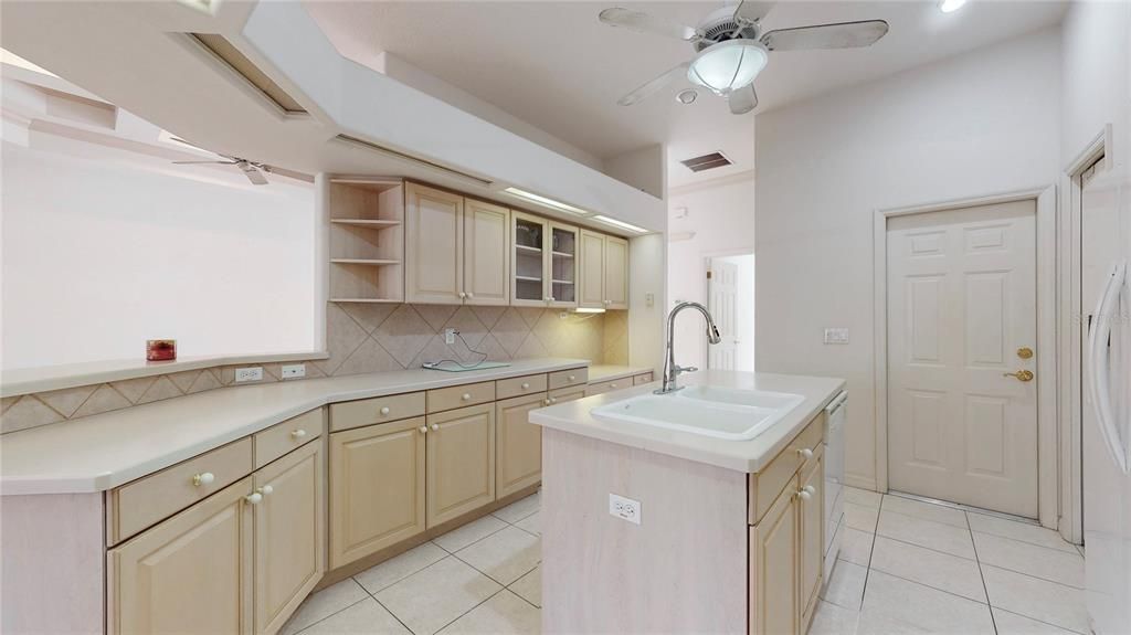 For Sale: $346,900 (3 beds, 2 baths, 2328 Square Feet)