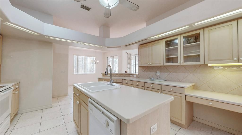 For Sale: $346,900 (3 beds, 2 baths, 2328 Square Feet)