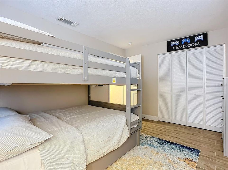 В аренду: $2,650 (3 спален, 2 ванн, 1500 Квадратных фут)