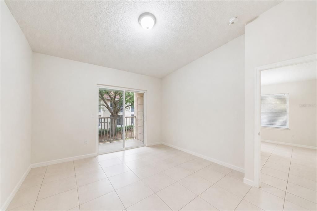 For Sale: $199,990 (3 beds, 2 baths, 1136 Square Feet)