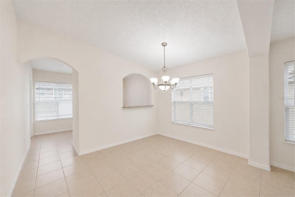 For Sale: $199,990 (3 beds, 2 baths, 1136 Square Feet)