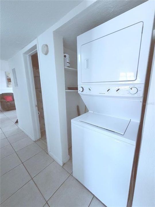 En Venta: $175,000 (4 camas, 2 baños, 820 Pies cuadrados)