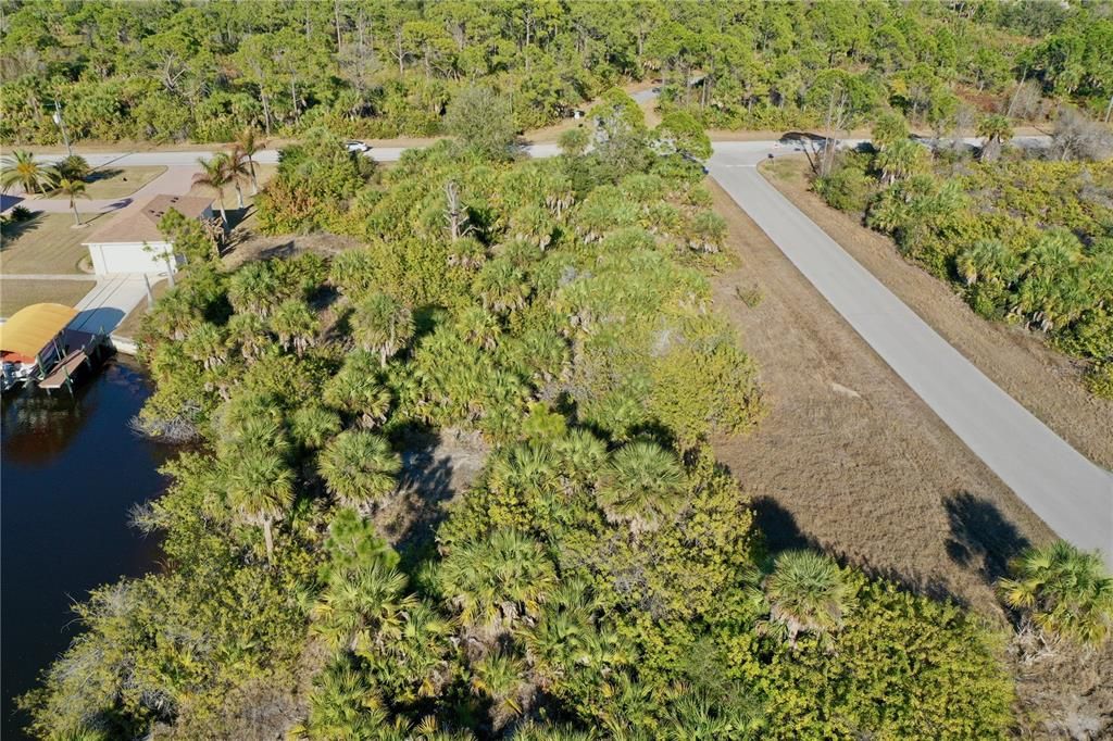 На продажу: $108,000 (0.23 acres)