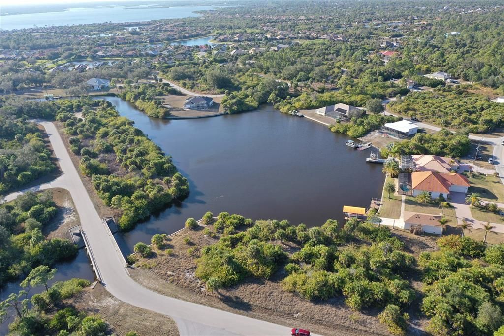 На продажу: $108,000 (0.23 acres)