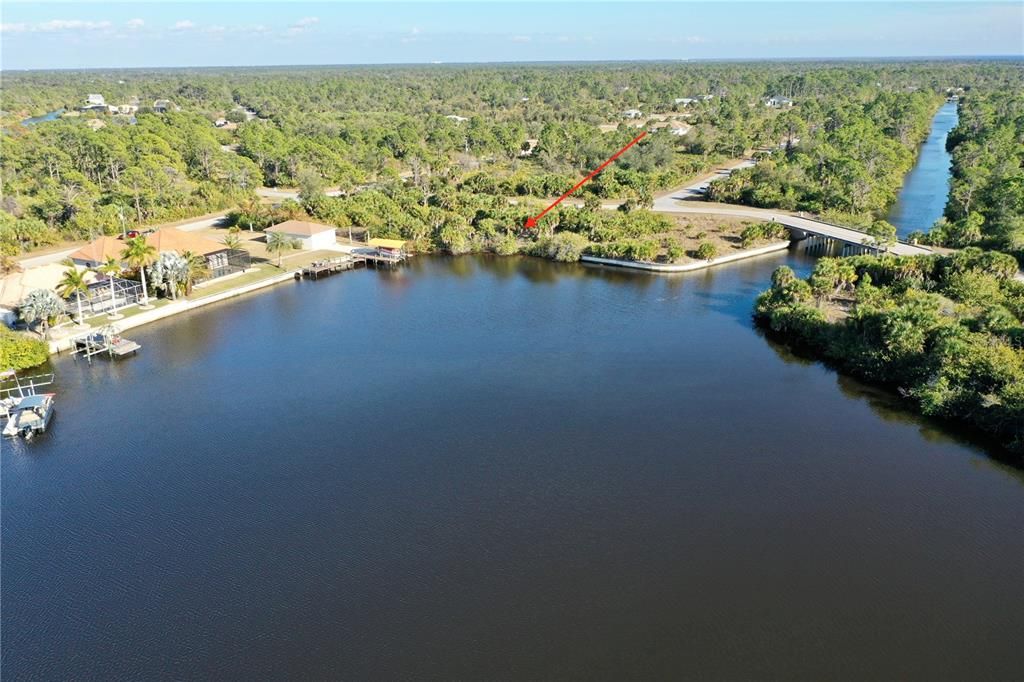 На продажу: $108,000 (0.23 acres)