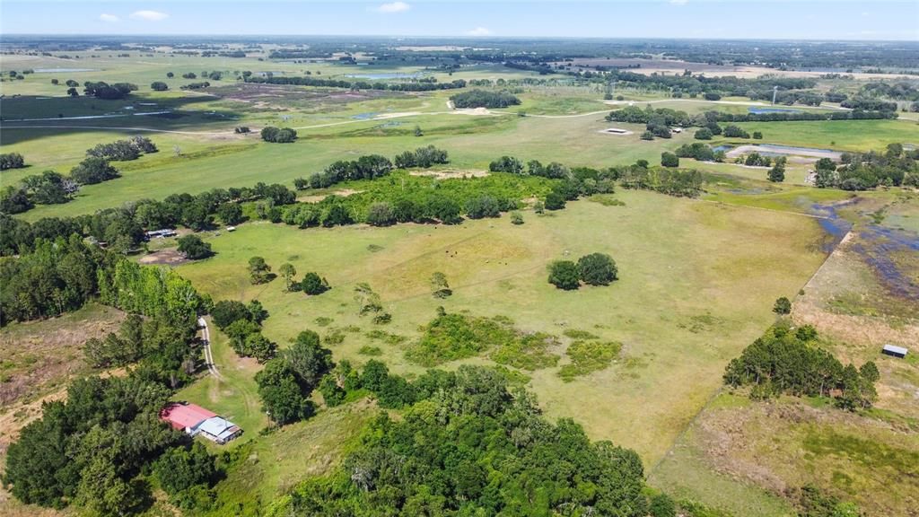 На продажу: $2,000,000 (48.08 acres)