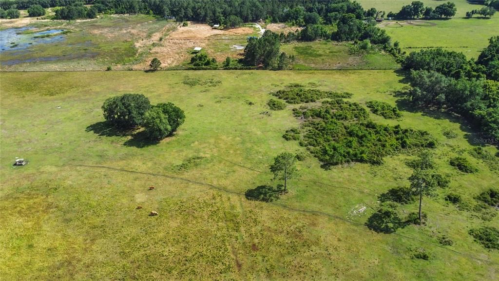 На продажу: $2,000,000 (48.08 acres)