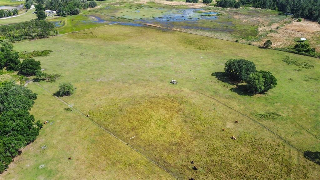 На продажу: $2,000,000 (48.08 acres)