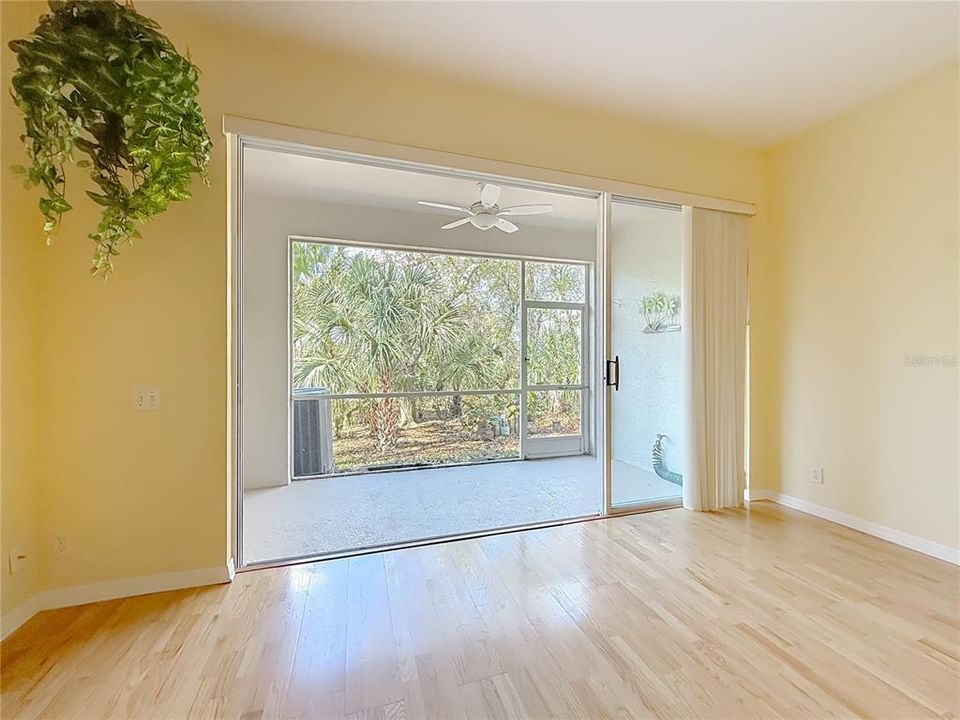 En Venta: $299,000 (2 camas, 2 baños, 1267 Pies cuadrados)