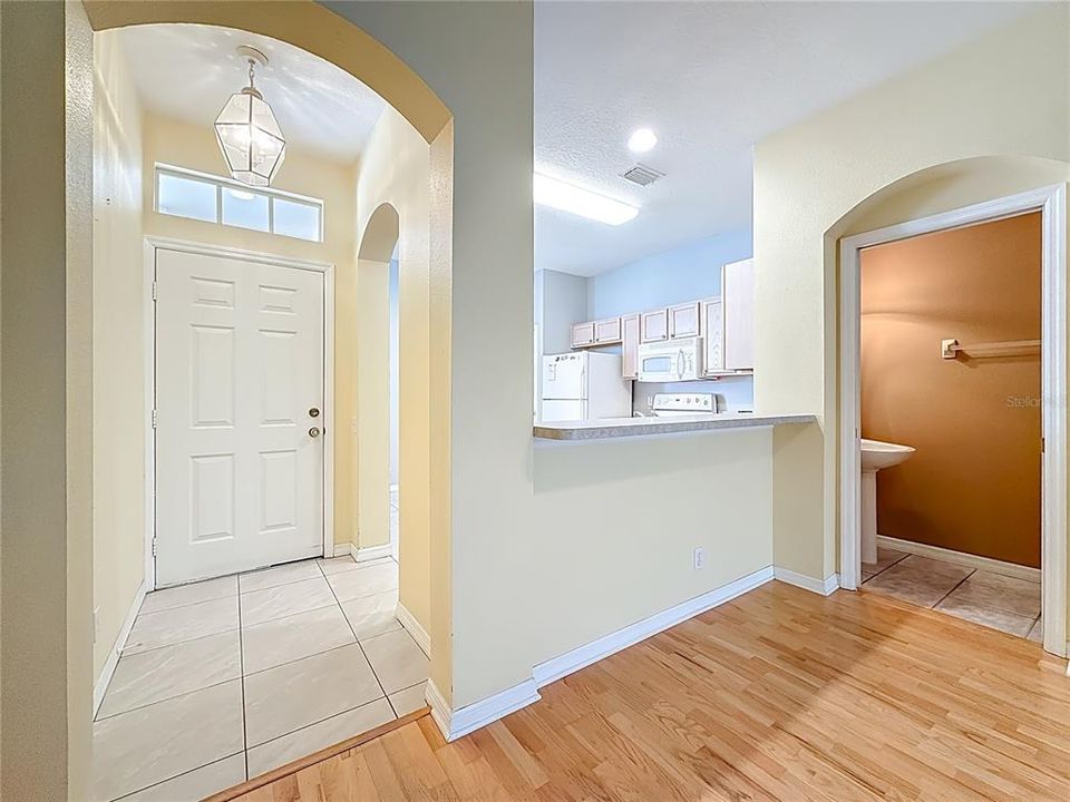 En Venta: $299,000 (2 camas, 2 baños, 1267 Pies cuadrados)