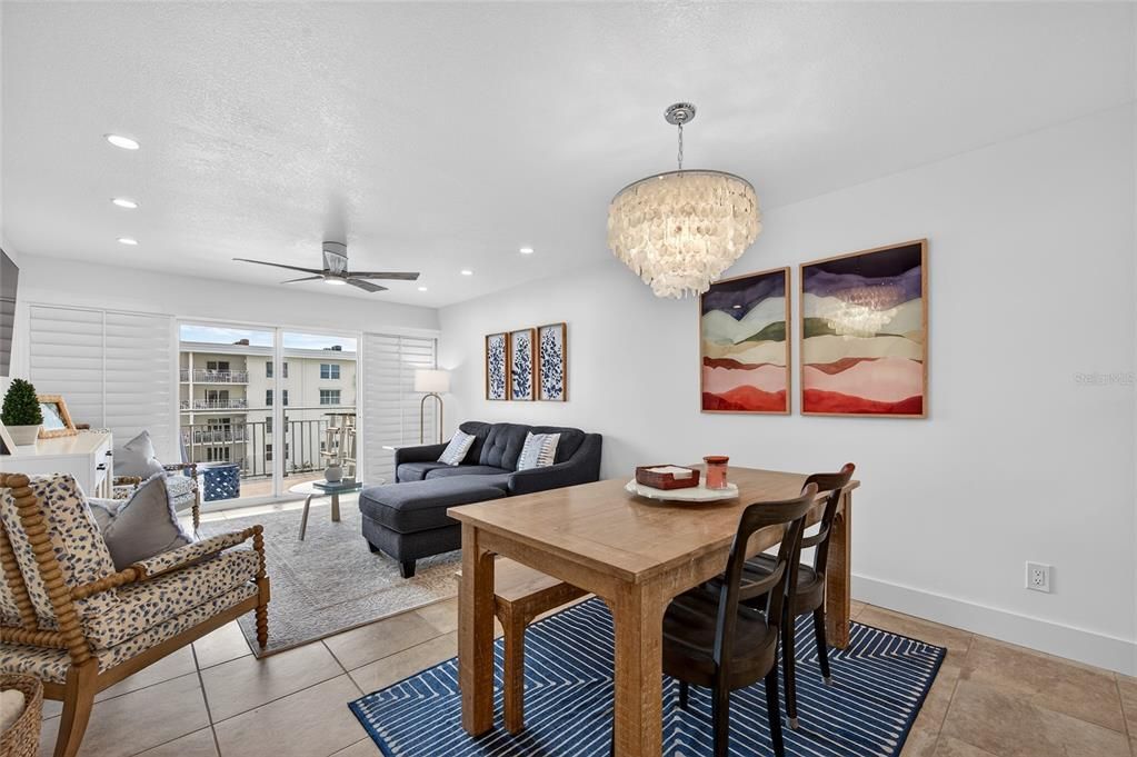 Active With Contract: $599,000 (2 beds, 2 baths, 992 Square Feet)