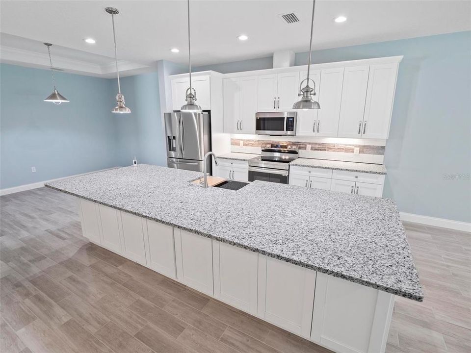 For Rent: $2,675 (3 beds, 2 baths, 1743 Square Feet)