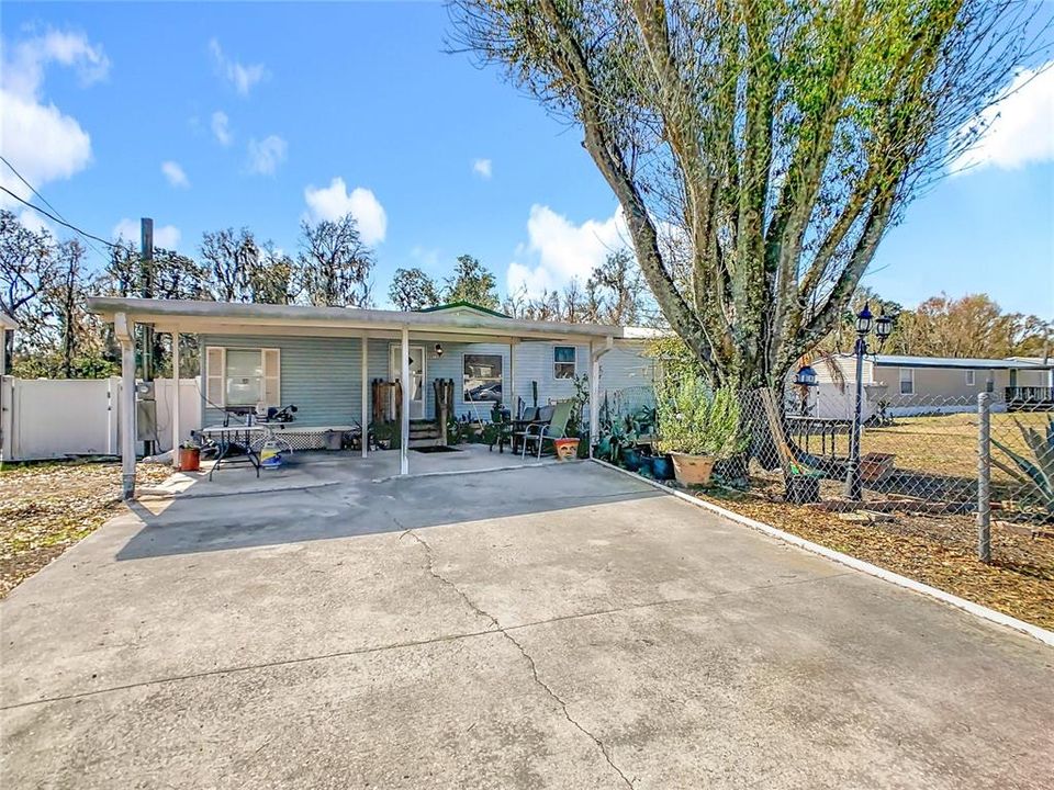 Activo con contrato: $204,900 (4 camas, 2 baños, 1728 Pies cuadrados)
