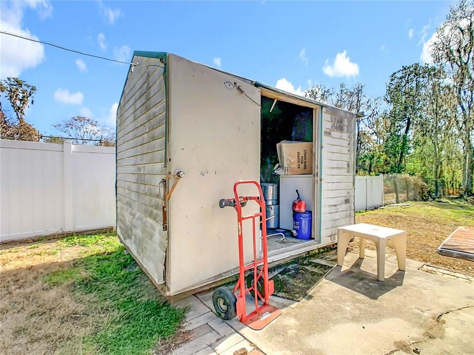 Activo con contrato: $204,900 (4 camas, 2 baños, 1728 Pies cuadrados)