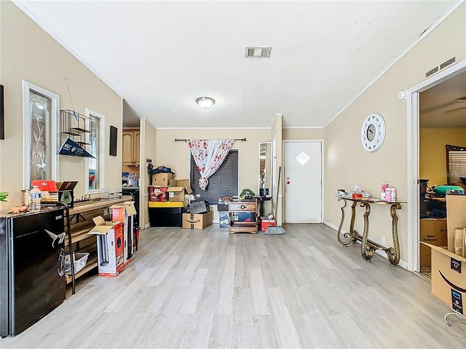 Activo con contrato: $204,900 (4 camas, 2 baños, 1728 Pies cuadrados)