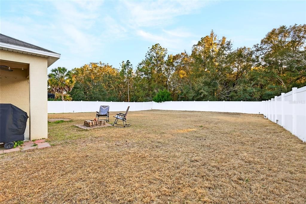 For Sale: $329,000 (4 beds, 2 baths, 1827 Square Feet)