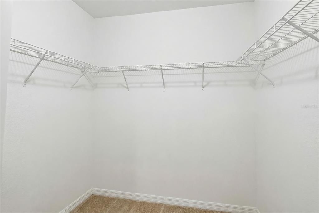 For Sale: $329,000 (4 beds, 2 baths, 1827 Square Feet)