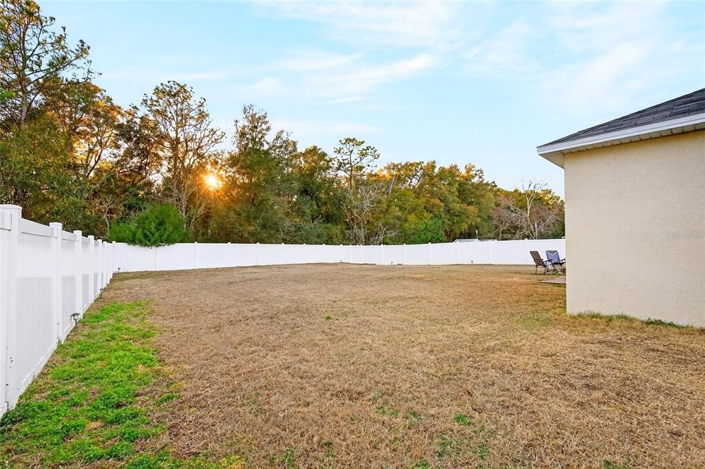 For Sale: $329,000 (4 beds, 2 baths, 1827 Square Feet)