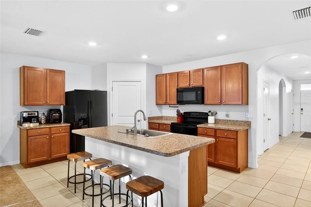 For Sale: $329,000 (4 beds, 2 baths, 1827 Square Feet)