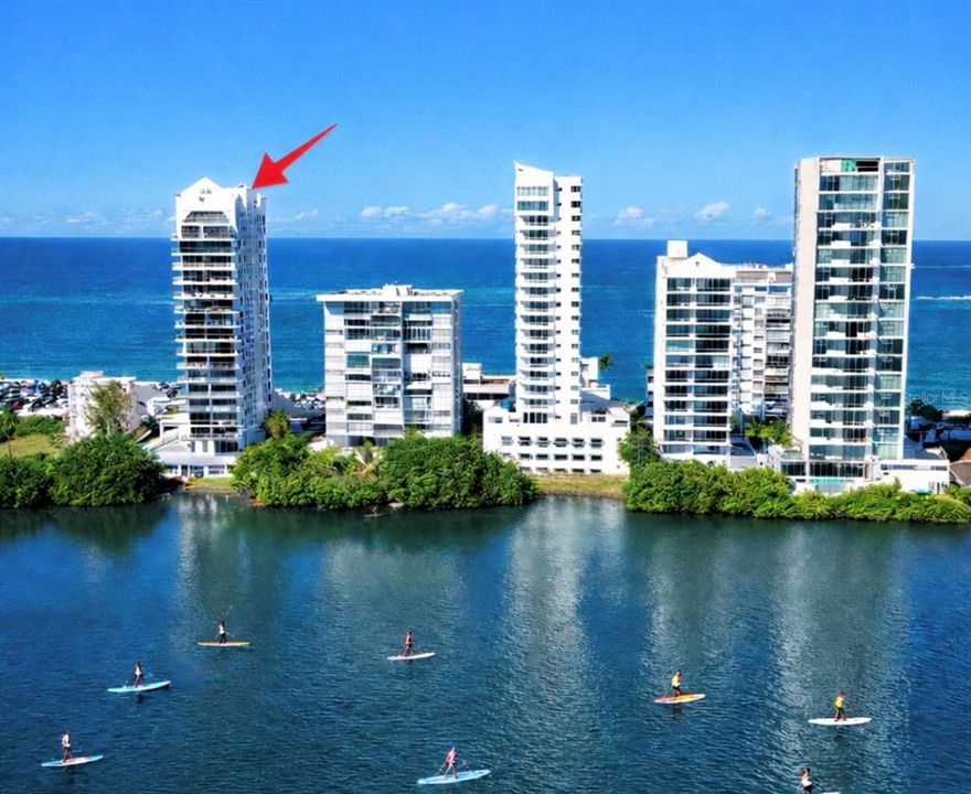 En Venta: $1,995,000 (3 camas, 3 baños, 2962 Pies cuadrados)