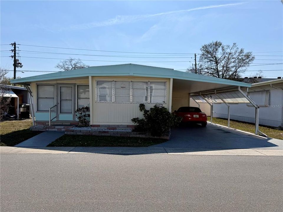 Active With Contract: $64,900 (2 beds, 1 baths, 576 Square Feet)