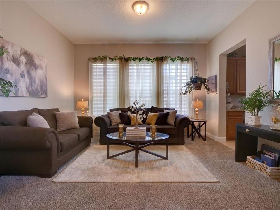 En Venta: $849,000 (5 camas, 3 baños, 4140 Pies cuadrados)