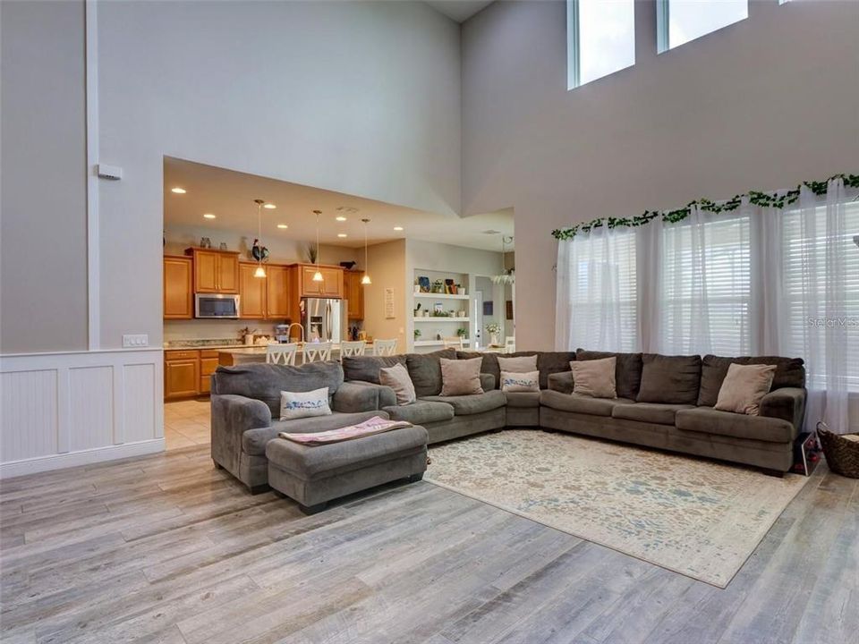 En Venta: $849,000 (5 camas, 3 baños, 4140 Pies cuadrados)
