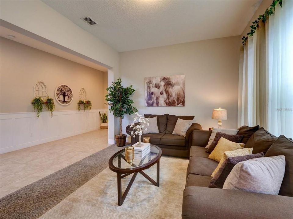 En Venta: $849,000 (5 camas, 3 baños, 4140 Pies cuadrados)