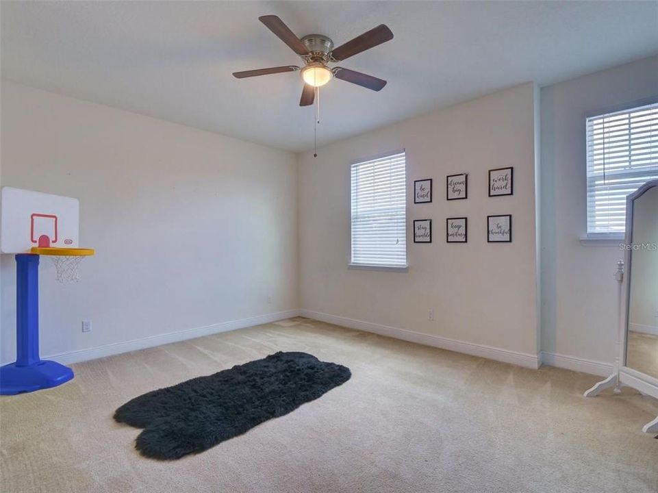 En Venta: $849,000 (5 camas, 3 baños, 4140 Pies cuadrados)