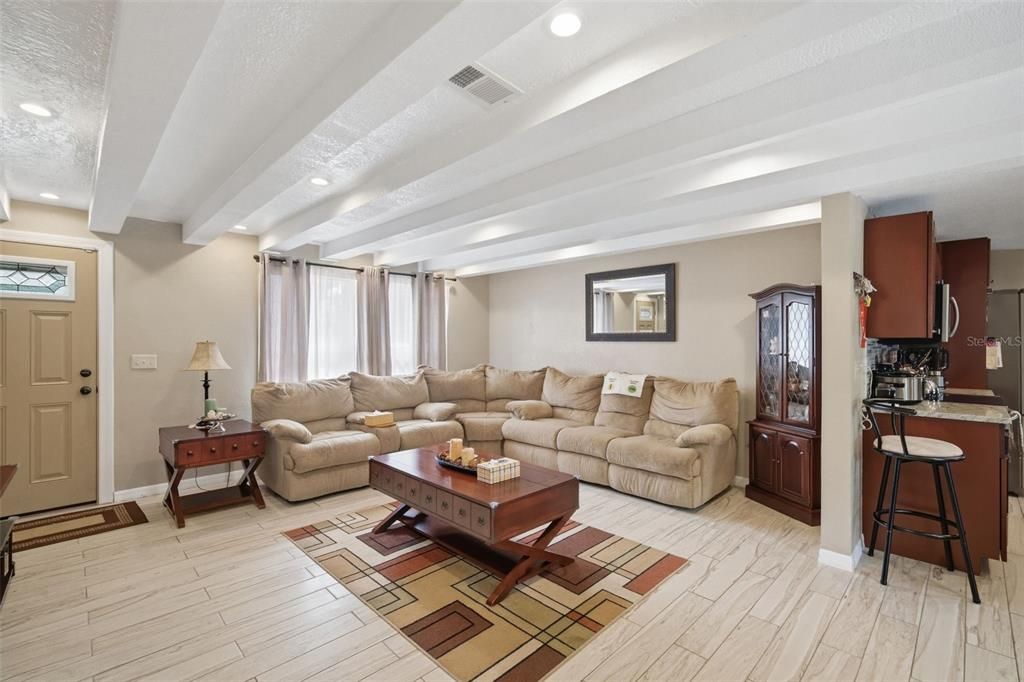 For Sale: $580,000 (5 beds, 3 baths, 2720 Square Feet)