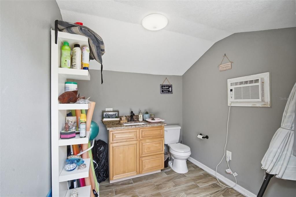 For Sale: $580,000 (5 beds, 3 baths, 2720 Square Feet)
