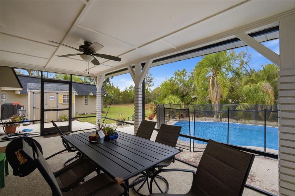 For Sale: $580,000 (5 beds, 3 baths, 2720 Square Feet)