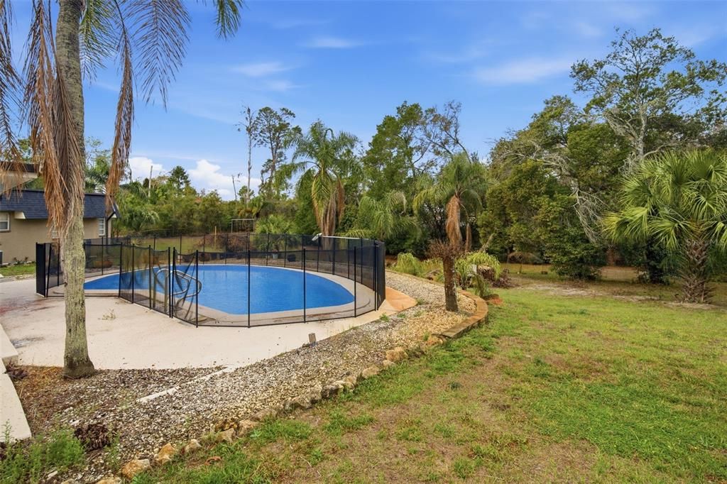 For Sale: $580,000 (5 beds, 3 baths, 2720 Square Feet)