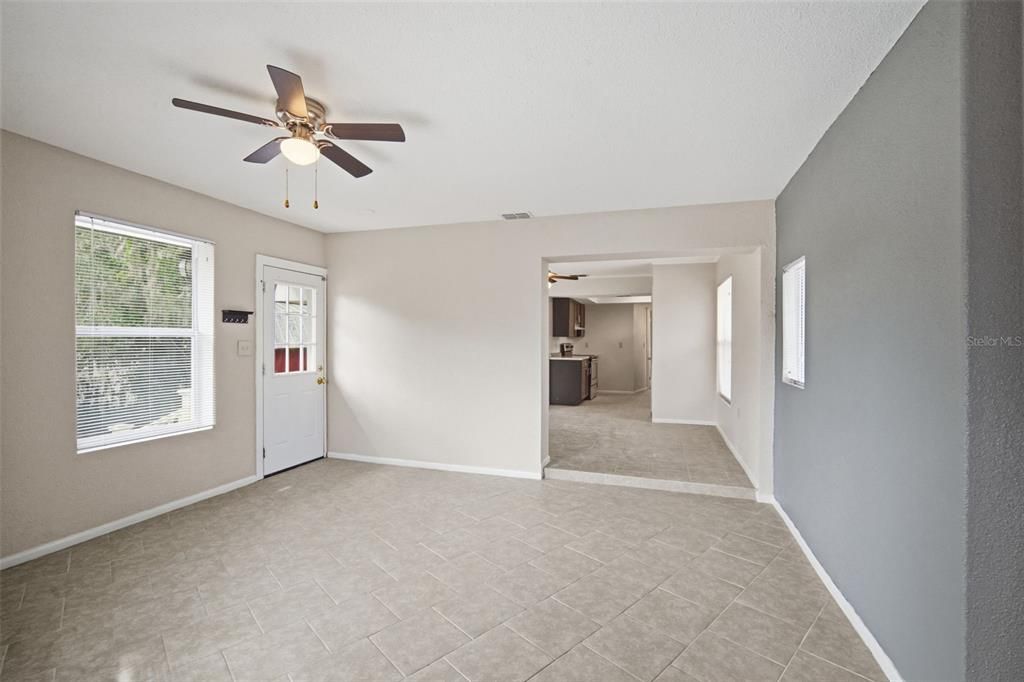 For Sale: $580,000 (5 beds, 3 baths, 2720 Square Feet)