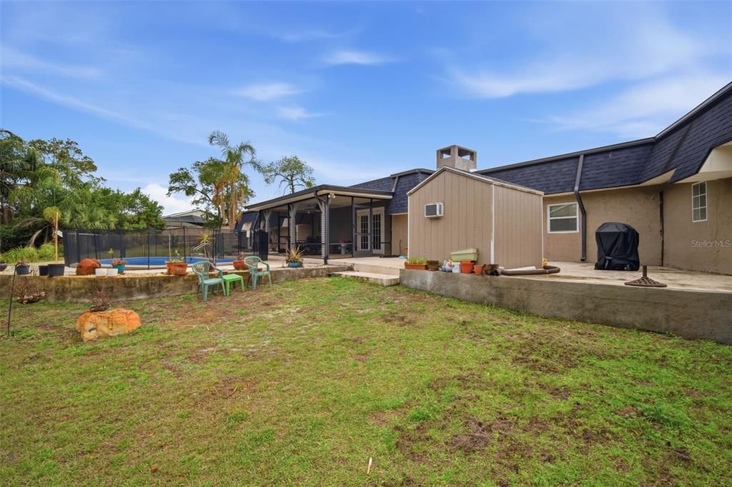 For Sale: $580,000 (5 beds, 3 baths, 2720 Square Feet)