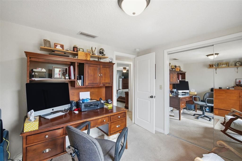 For Sale: $580,000 (5 beds, 3 baths, 2720 Square Feet)