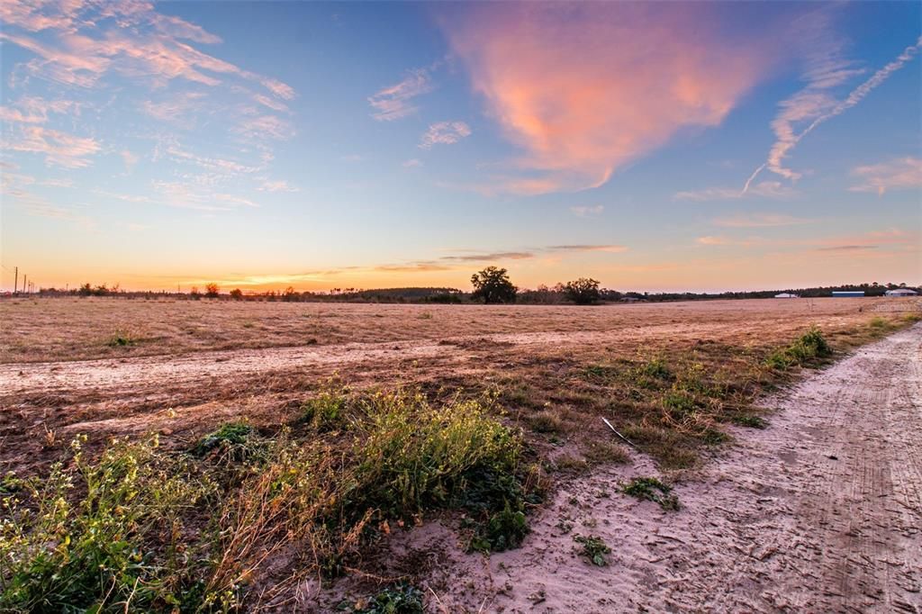 En Venta: $360,000 (3.00 acres)
