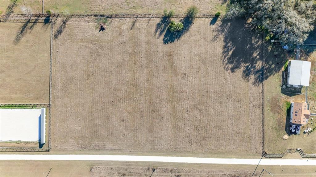 待售: $159,900 (3.21 acres)